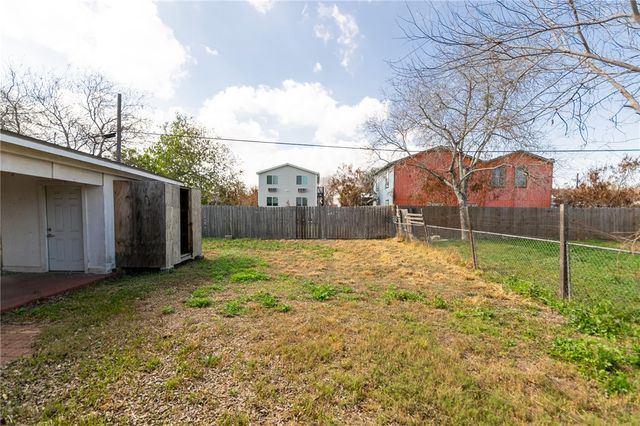 1613 6th St, Corpus Christi, TX 78404