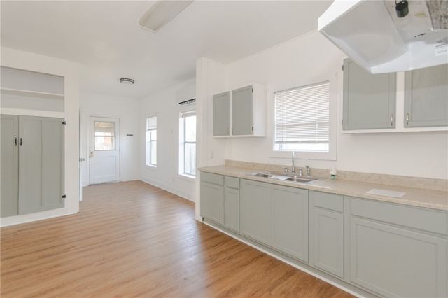 1613 6th St, Corpus Christi, TX 78404