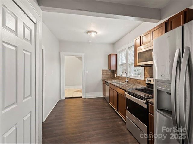 322 Salisbury Road, Statesville, NC 28677