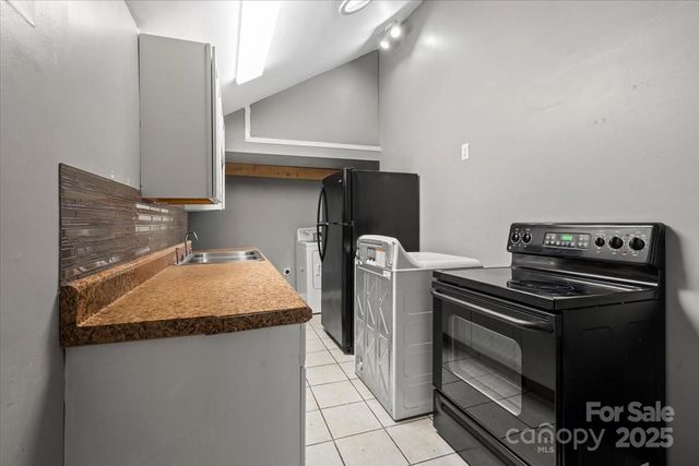 322 Salisbury Road, Statesville, NC 28677