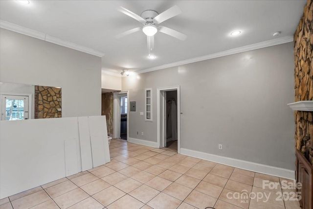 322 Salisbury Road, Statesville, NC 28677