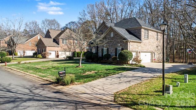 8613 Mossington Lane, Waxhaw, NC 28173