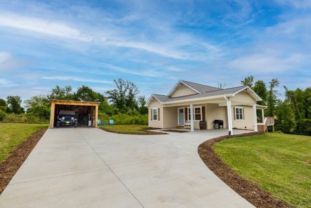 611 S Walnut Street, Seneca, SC 29678