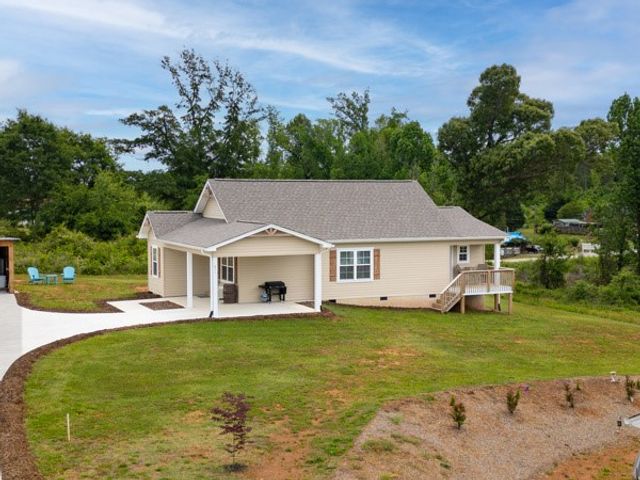 611 S Walnut Street, Seneca, SC 29678