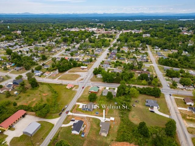 611 S Walnut Street, Seneca, SC 29678