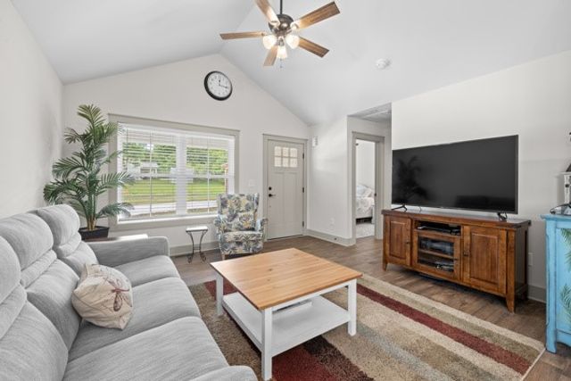 611 S Walnut Street, Seneca, SC 29678