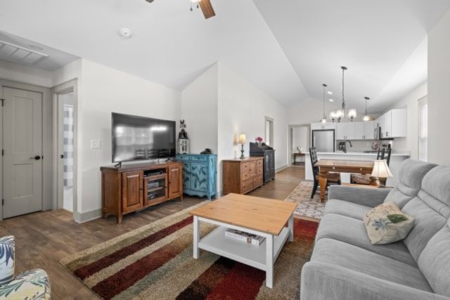 611 S Walnut Street, Seneca, SC 29678