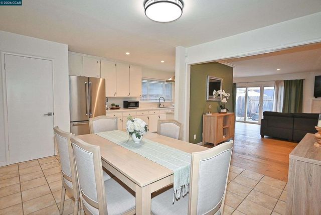 1156 Carey Dr, Concord, CA 94520