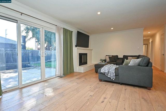 1156 Carey Dr, Concord, CA 94520