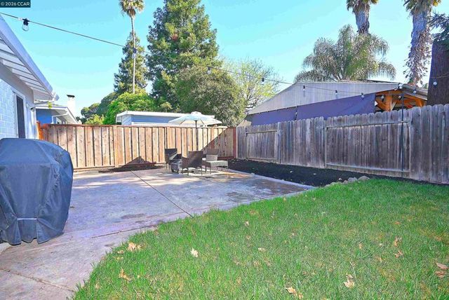 1156 Carey Dr, Concord, CA 94520