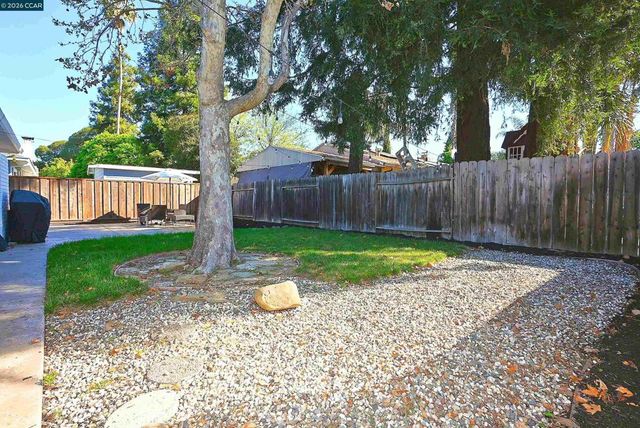 1156 Carey Dr, Concord, CA 94520