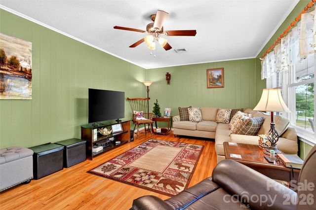 2355 Tatertown Loop, Nebo, NC 28761