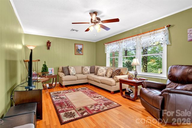 2355 Tatertown Loop, Nebo, NC 28761