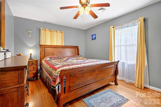 2355 Tatertown Loop, Nebo, NC 28761