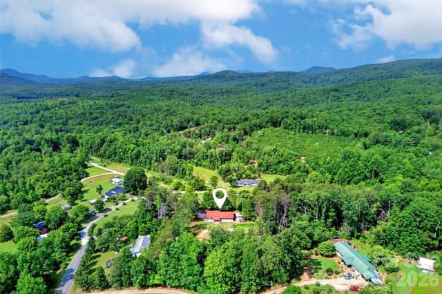 2355 Tatertown Loop, Nebo, NC 28761