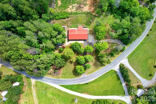 2355 Tatertown Loop, Nebo, NC 28761