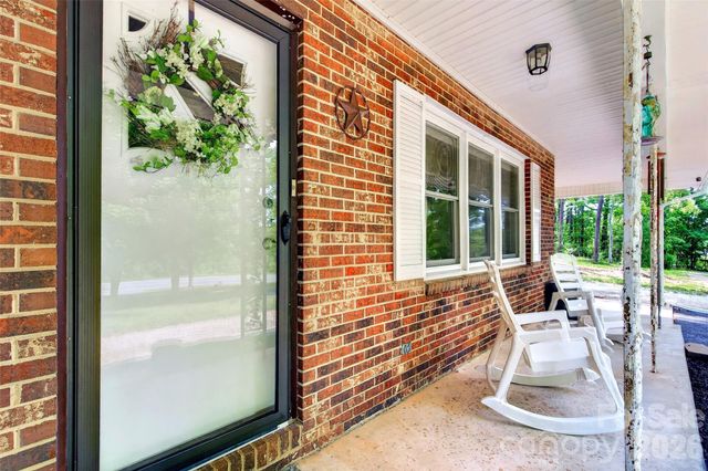 2355 Tatertown Loop, Nebo, NC 28761