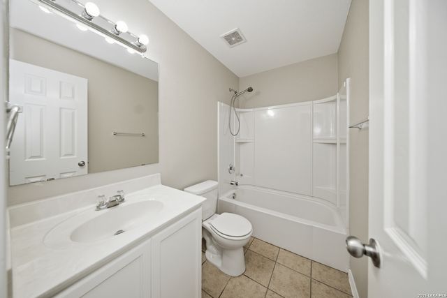 403 Walnut Crst, Schertz, TX 78154