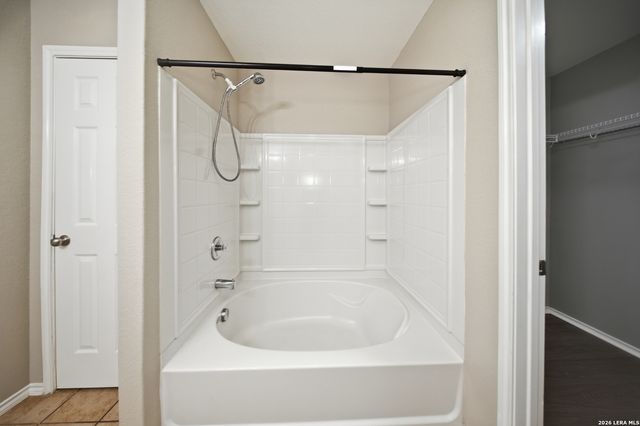 403 Walnut Crst, Schertz, TX 78154