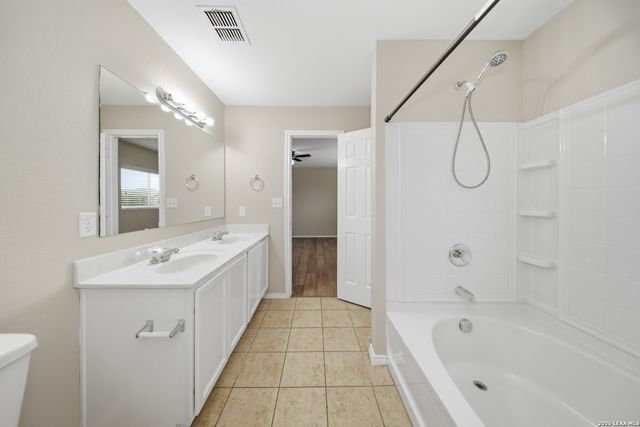 403 Walnut Crst, Schertz, TX 78154