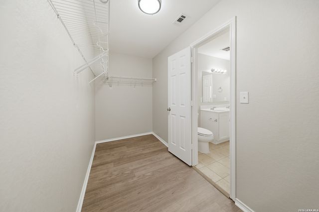 403 Walnut Crst, Schertz, TX 78154
