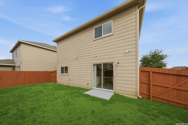 403 Walnut Crst, Schertz, TX 78154