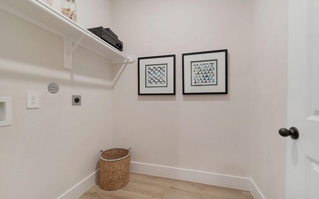 2415 Ridgewood Drive, West Columbia, TX 77486