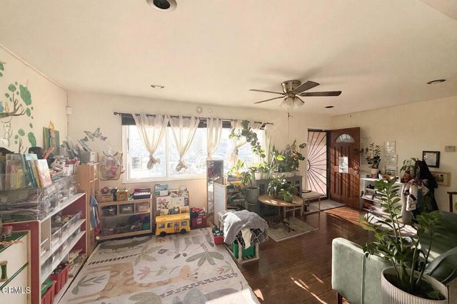 1556 N 8th Place, Port Hueneme, CA 93041