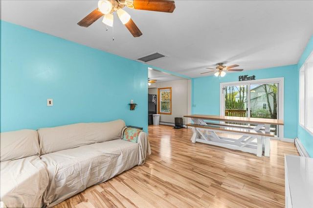 6 Doon Way, Essex Junction, VT 05452