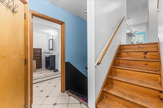 6 Doon Way, Essex Junction, VT 05452