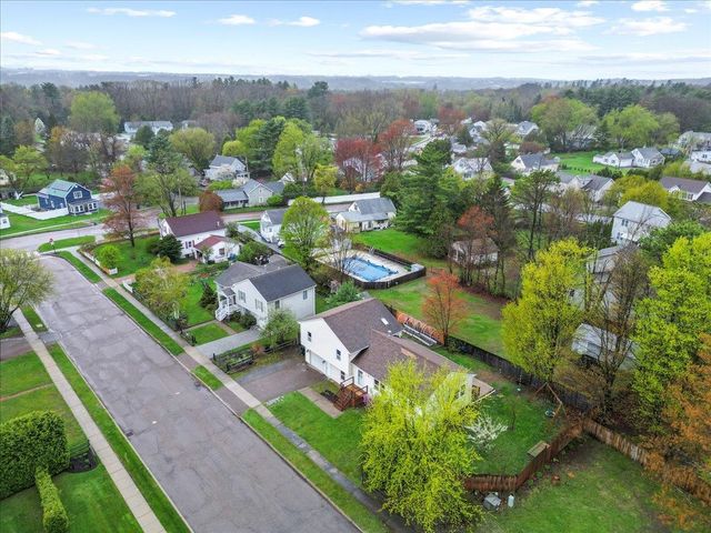 6 Doon Way, Essex Junction, VT 05452