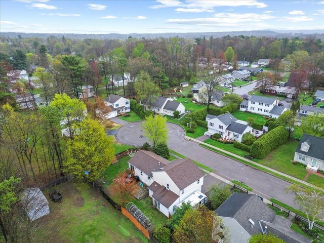 6 Doon Way, Essex Junction, VT 05452