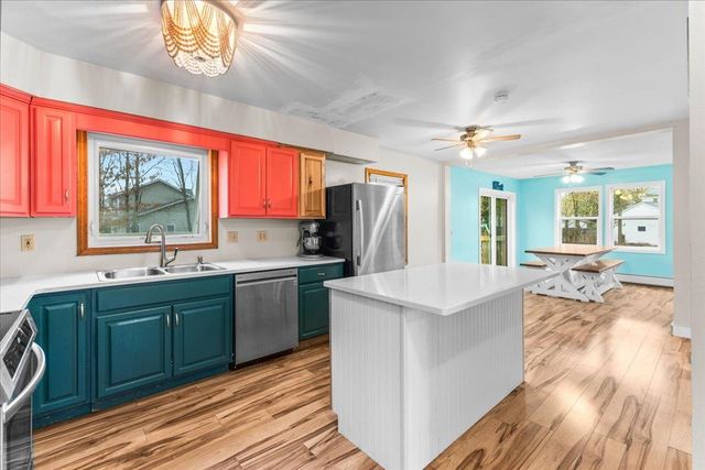 6 Doon Way, Essex Junction, VT 05452