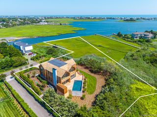9 E Division Street, Westhampton Beach, NY 11978
