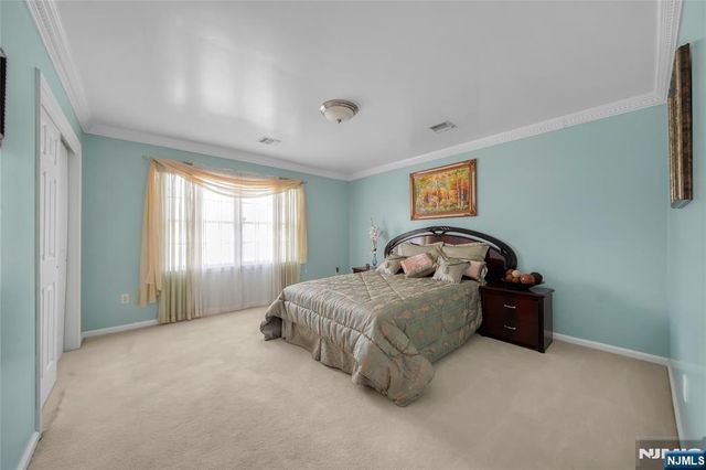 6 Breanne Court, East Hanover Twp, NJ 07936