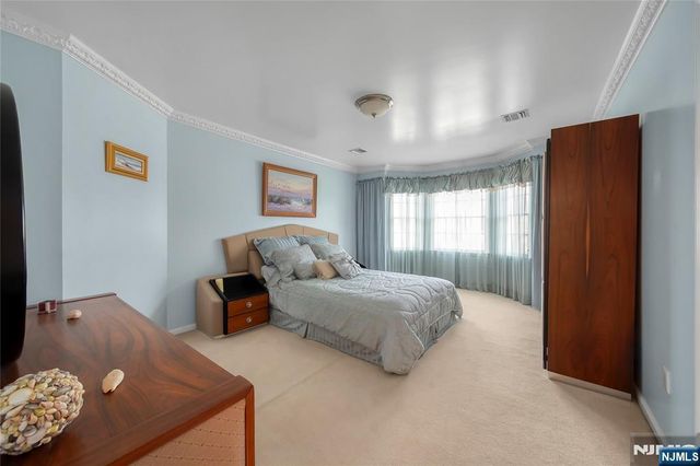 6 Breanne Court, East Hanover Twp, NJ 07936