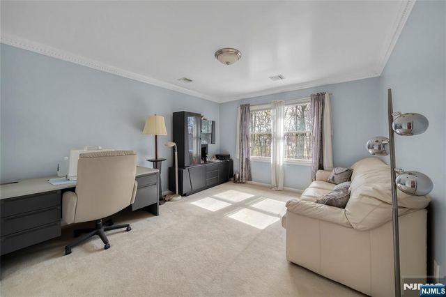 6 Breanne Court, East Hanover Twp, NJ 07936