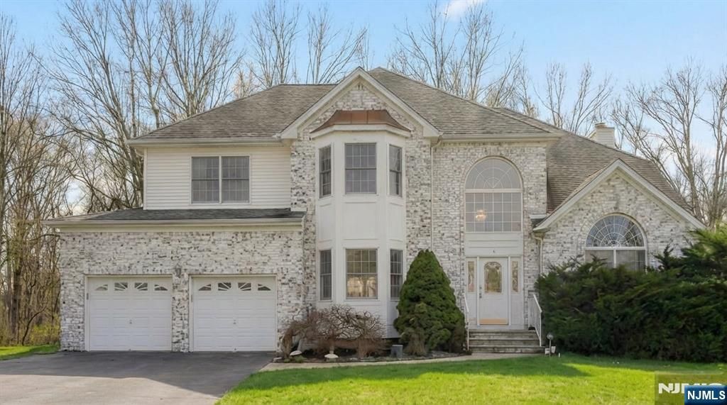 6 Breanne Court, East Hanover Twp, NJ 07936