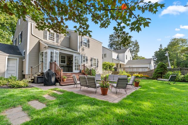209 Ballard Drive, West Hartford, CT 06119