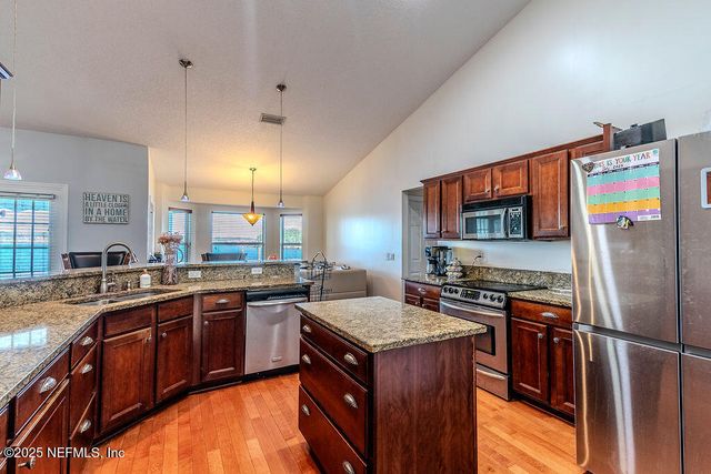 1402 HARRISON Court, Jacksonville, FL 32208
