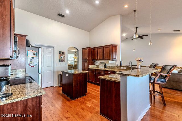 1402 HARRISON Court, Jacksonville, FL 32208