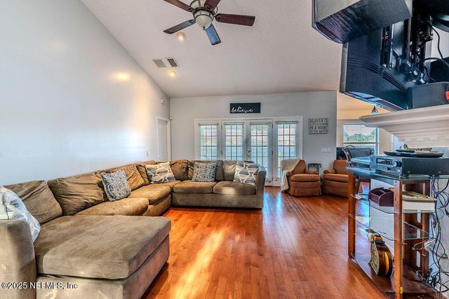 1402 HARRISON Court, Jacksonville, FL 32208