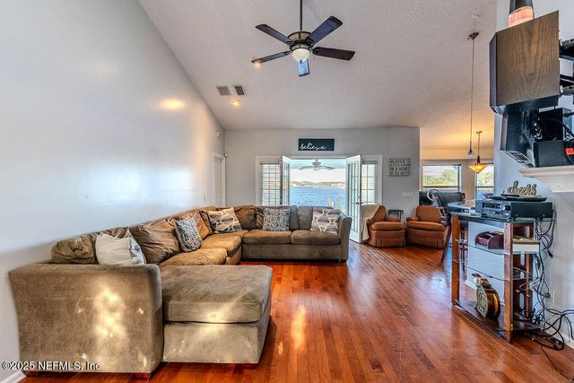 1402 HARRISON Court, Jacksonville, FL 32208