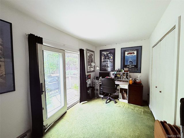 523 Hellwig Lane, West Islip, NY 11795