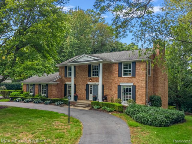 545 Whitehall Road, Bloomfield Hills, MI 48304