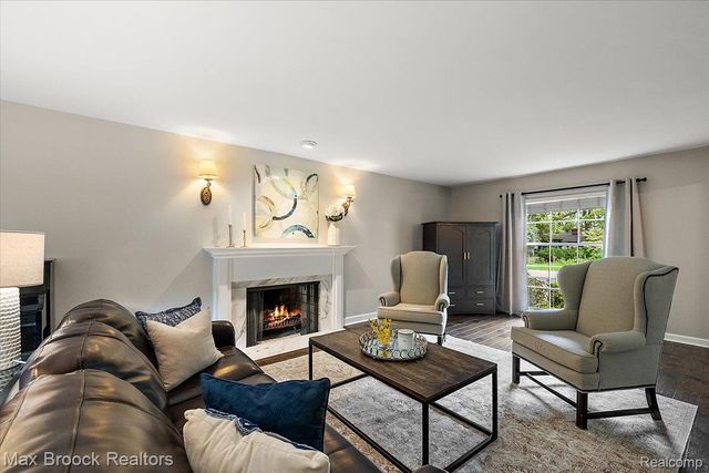 545 Whitehall Road, Bloomfield Hills, MI 48304
