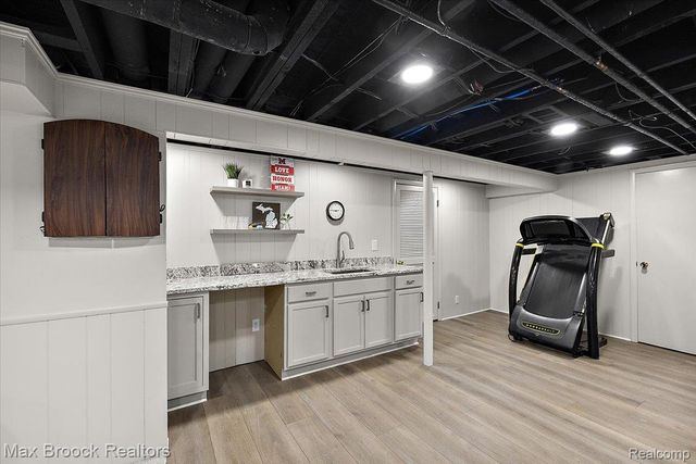 545 Whitehall Road, Bloomfield Hills, MI 48304