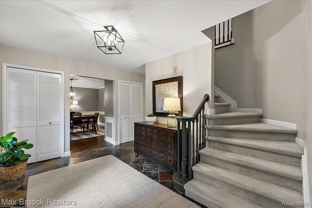 545 Whitehall Road, Bloomfield Hills, MI 48304