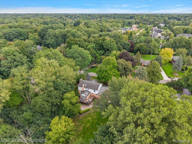 545 Whitehall Road, Bloomfield Hills, MI 48304