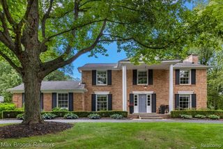 545 Whitehall Road, Bloomfield Hills, MI 48304